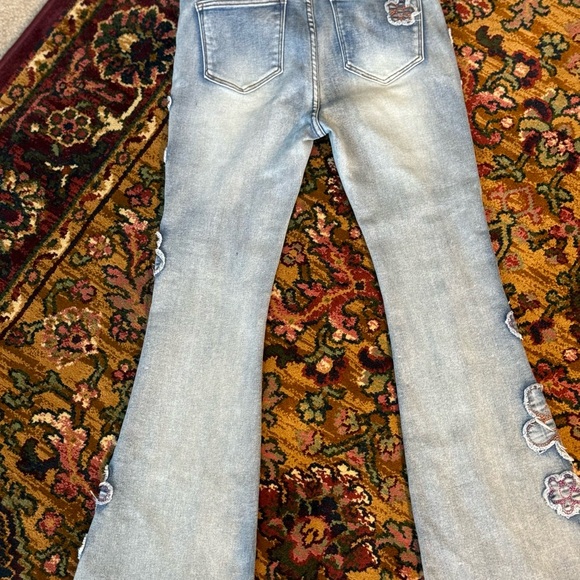 Oli & Hali flower patch jeans size Large - Picture 5 of 6